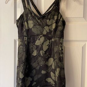 Lululemon yoga top